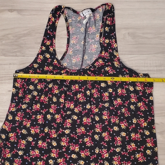 Libian women's floral tank top size - Picture 4 of 6